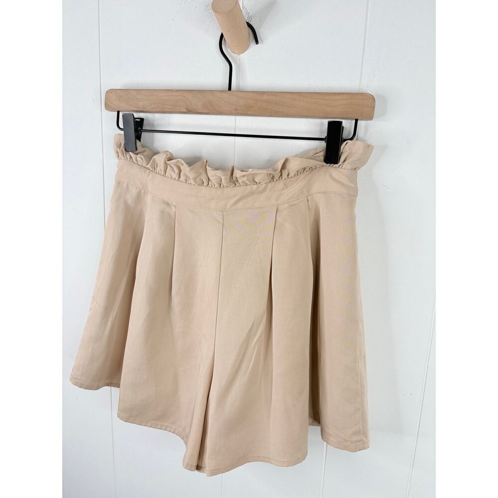 Lovers + Friends | Tati Paperbag Shorts Small Sandstone High Rise Pleated - Picture 8 of 11